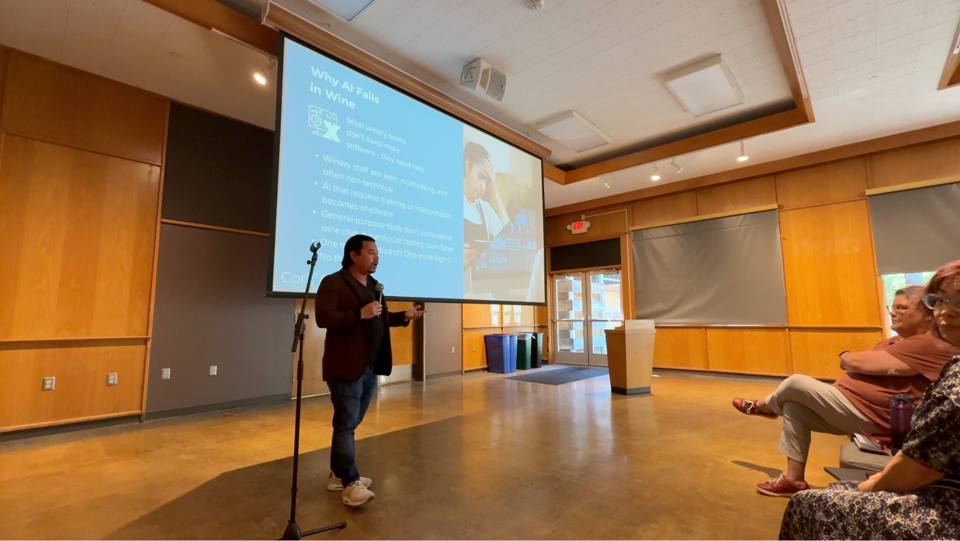 John speaking on AI in wine to an industry audience.